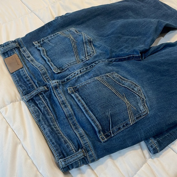 BKE Gabby 29 - Picture 5 of 5